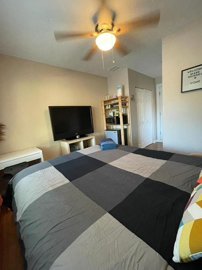 Quaint Guest Room Close To Siesta Key Sarasota Bagian luar foto